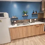 Modern Ground Floor Wi-fi Tv Parking Apartamento *