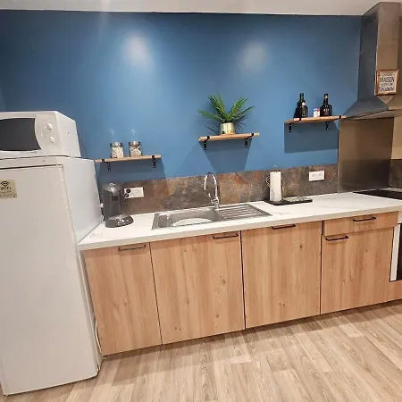 Modern Ground Floor Wi-fi Tv Parking Апартаменты *